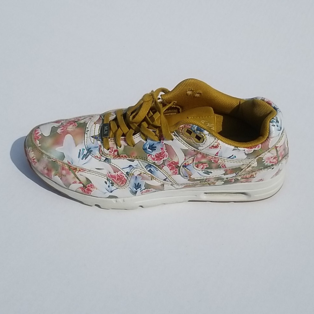 floral nike airmax